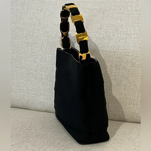 🎗️Salvatore Ferragamo🎗️Woman’s Black Tiered Grosgrain Ribbon Handbag🎗️